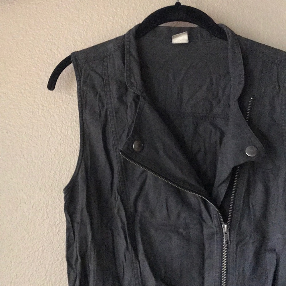 CROPPED INDUSTRIAL VEST